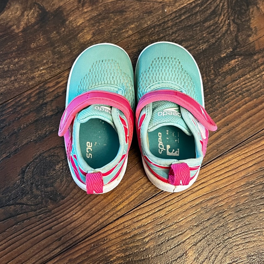 Speedo baby girl water shoes